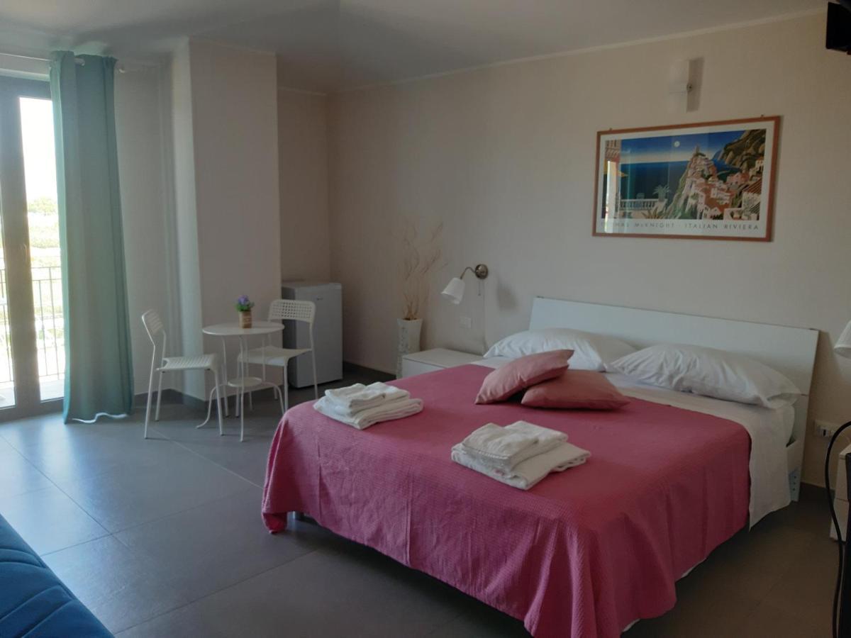 Un Passo Dal Mare - Guest House Lido Di Fondi Eksteriør bilde
